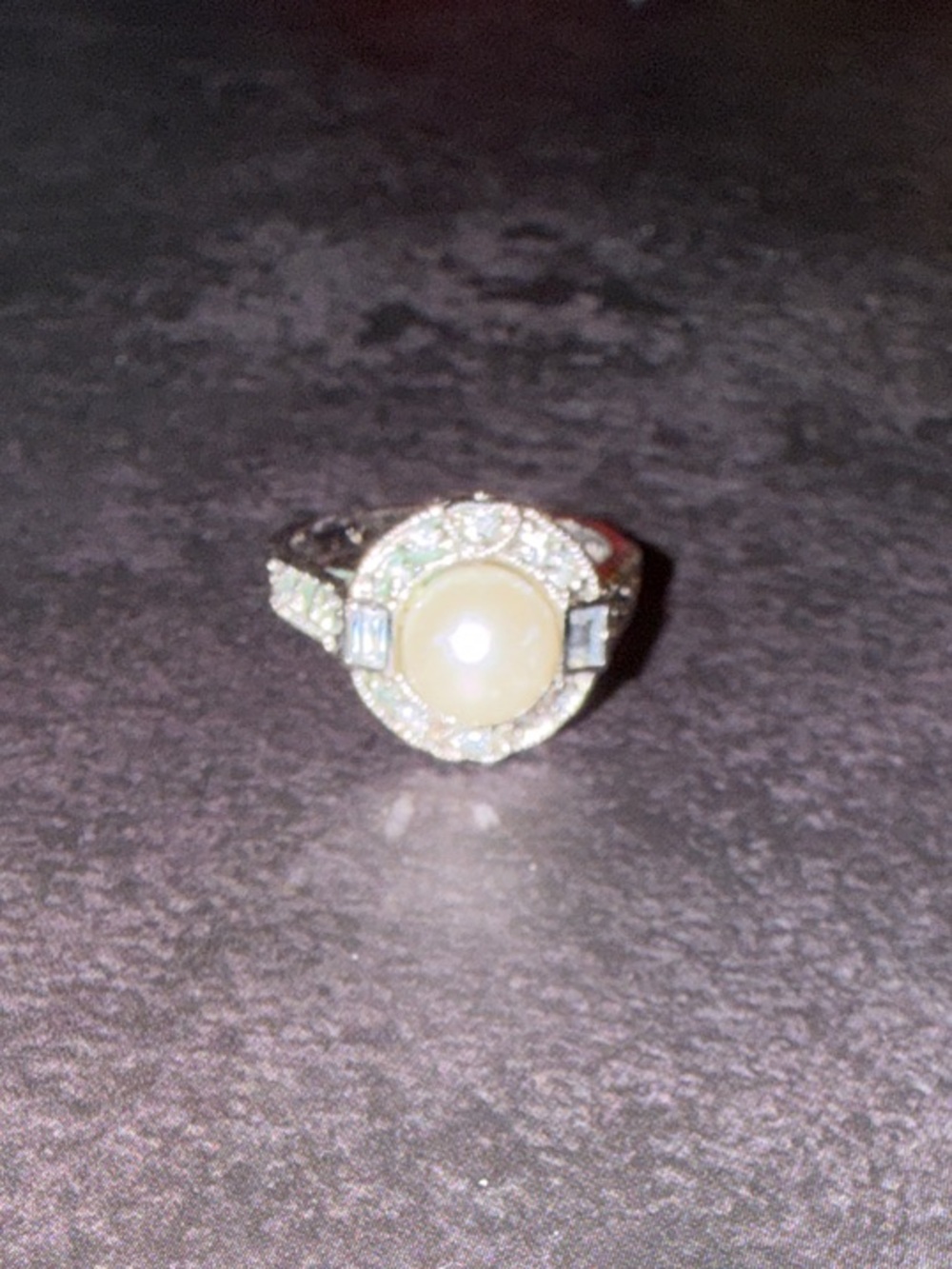 Elegant Pearl Halo Ring in Silver Tone